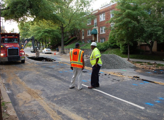 MacArthWaterMainBreak 5-17-17 DSC_0802