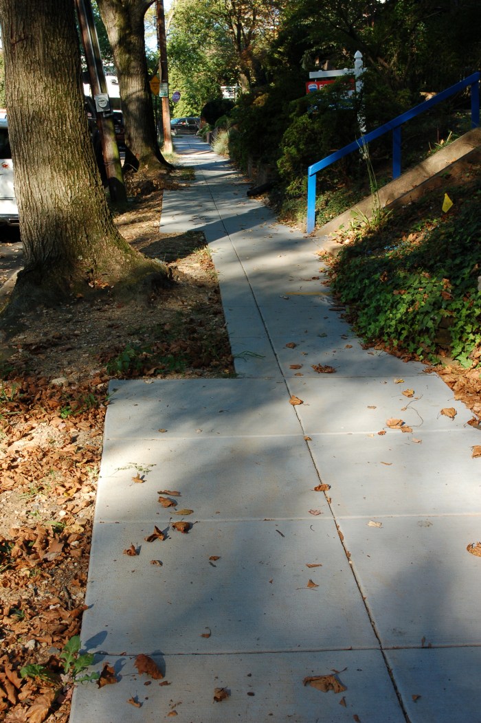 Foxhall p st new sidewalk pavement 10-4-17 DSC_1383