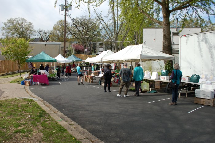 Palisades Farmers Market 4-5-20 DSC_0471